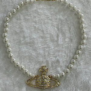 NWT Vivienne Westwood LARGE Bas Relief Pearl Necklace